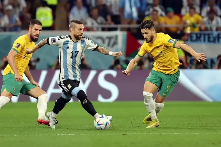 papu gomez. argentina vs australia. qatar 2022